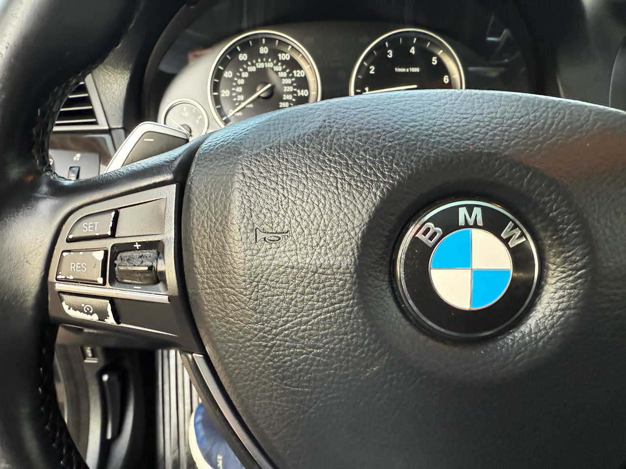 BMW 5-Series 528i 2016