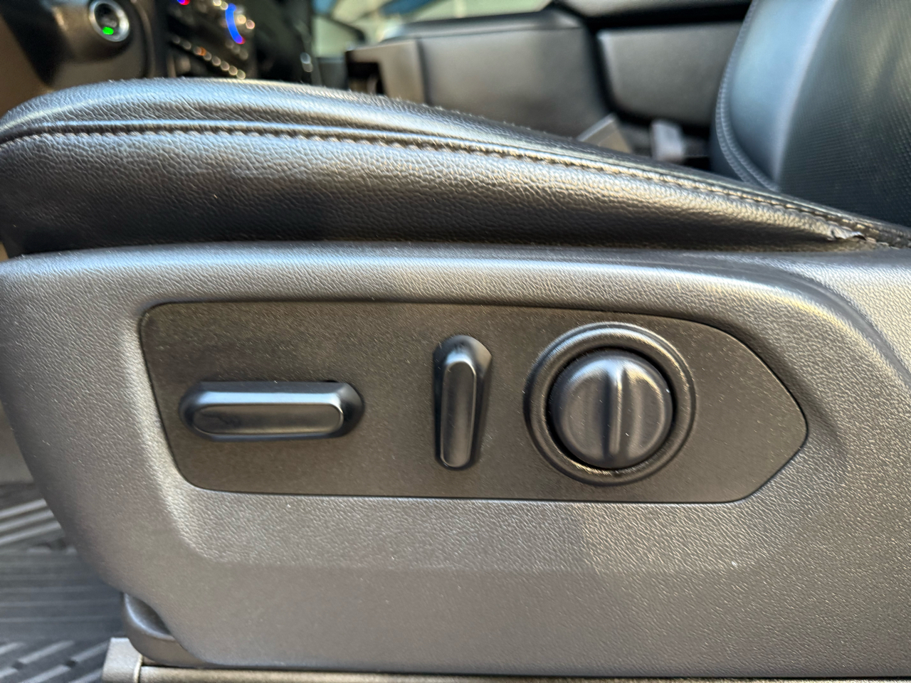 Chevrolet Silverado 1500 LT Crew Cab 4WD 2021