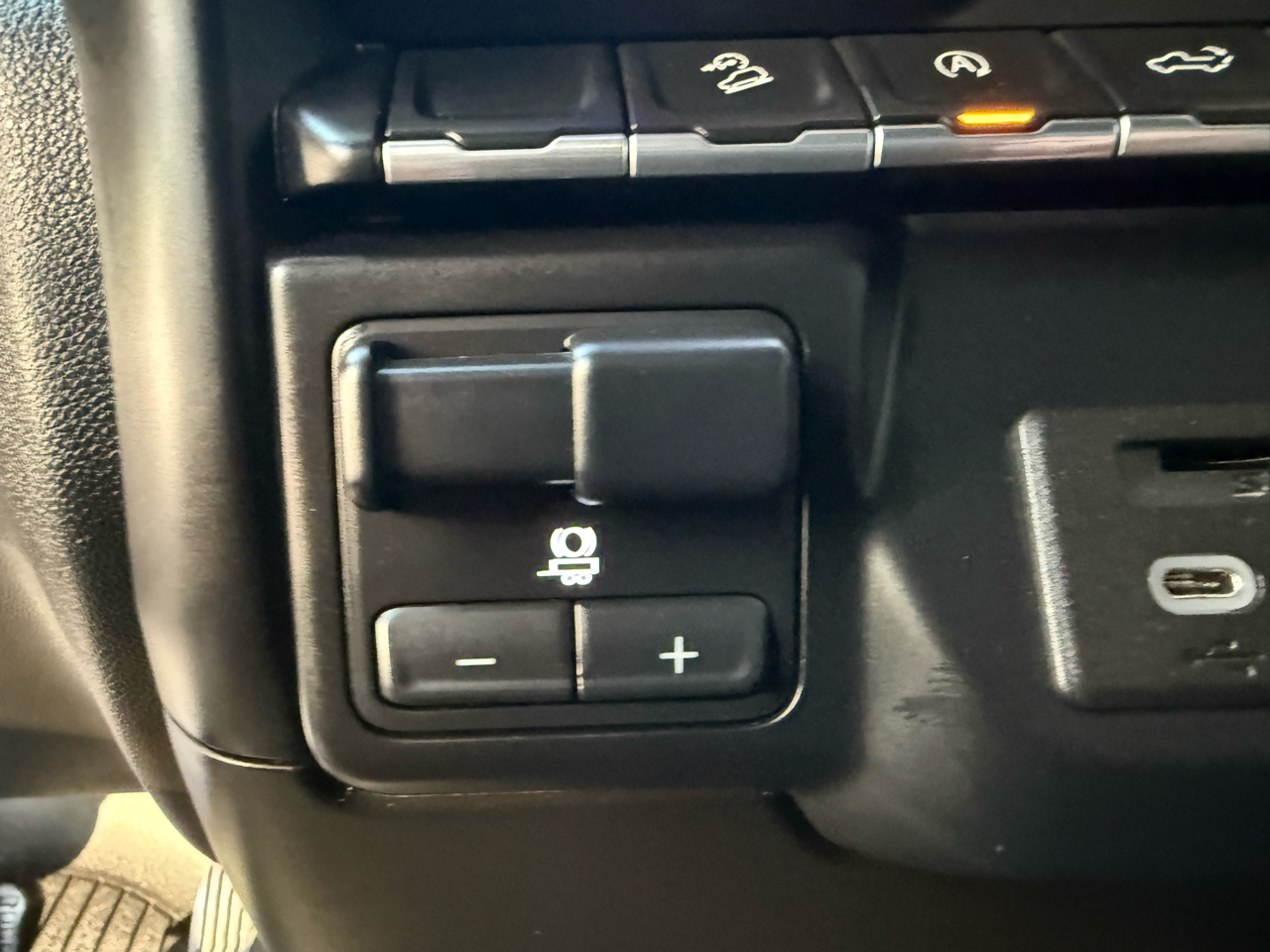 Chevrolet Silverado 1500 LT Crew Cab 4WD 2021