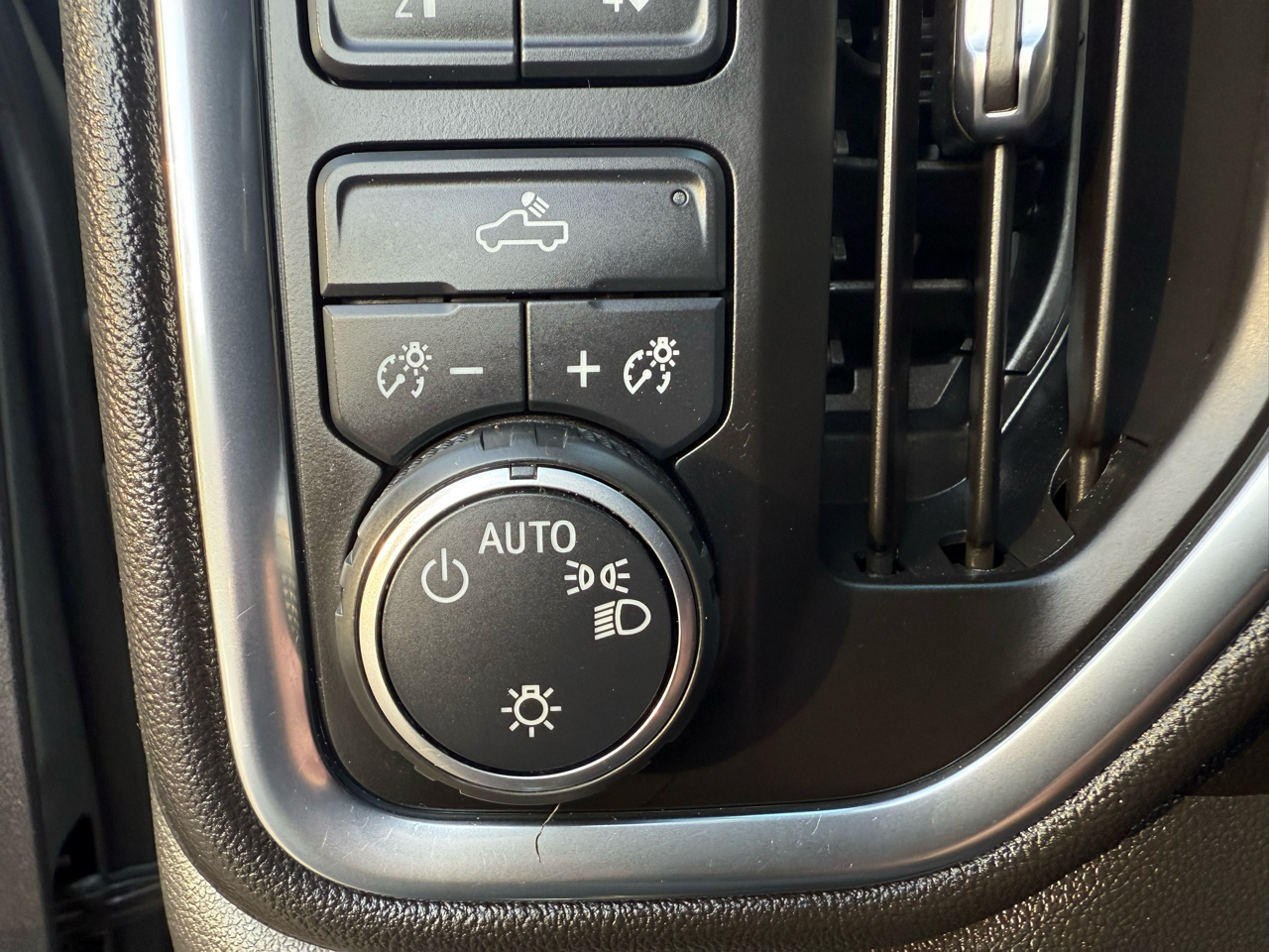 Chevrolet Silverado 1500 LT Crew Cab 4WD 2021