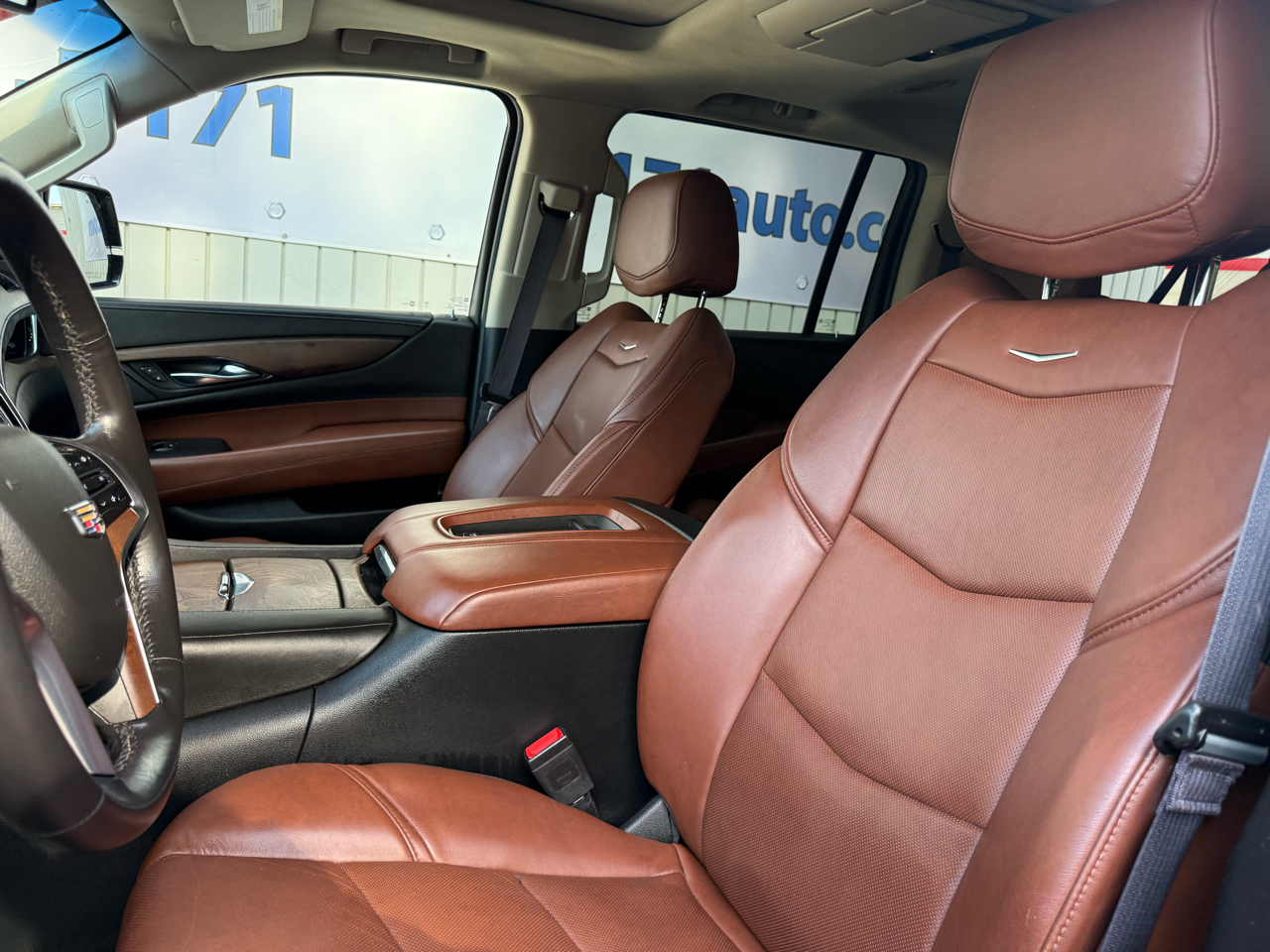 Cadillac Escalade ESV Luxury 4WD 2016