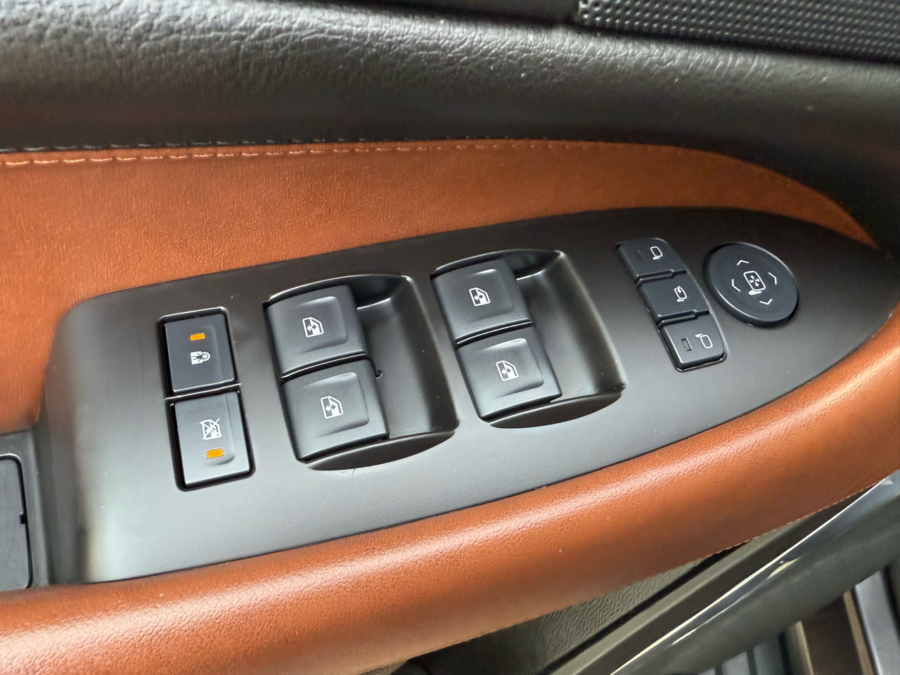 Cadillac Escalade ESV Luxury 4WD 2016