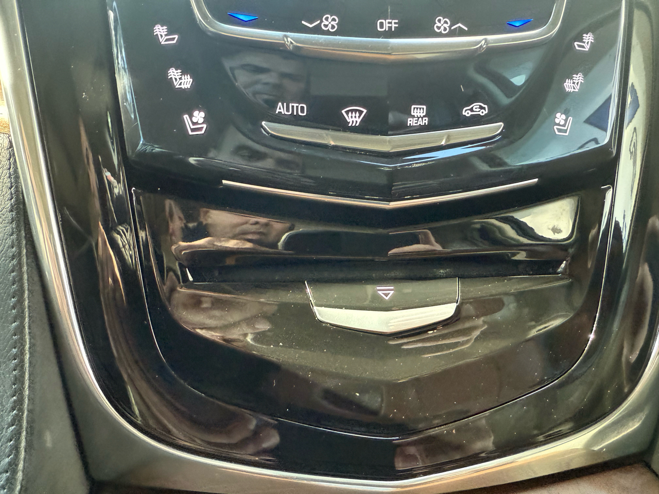 Cadillac Escalade ESV Luxury 4WD 2016