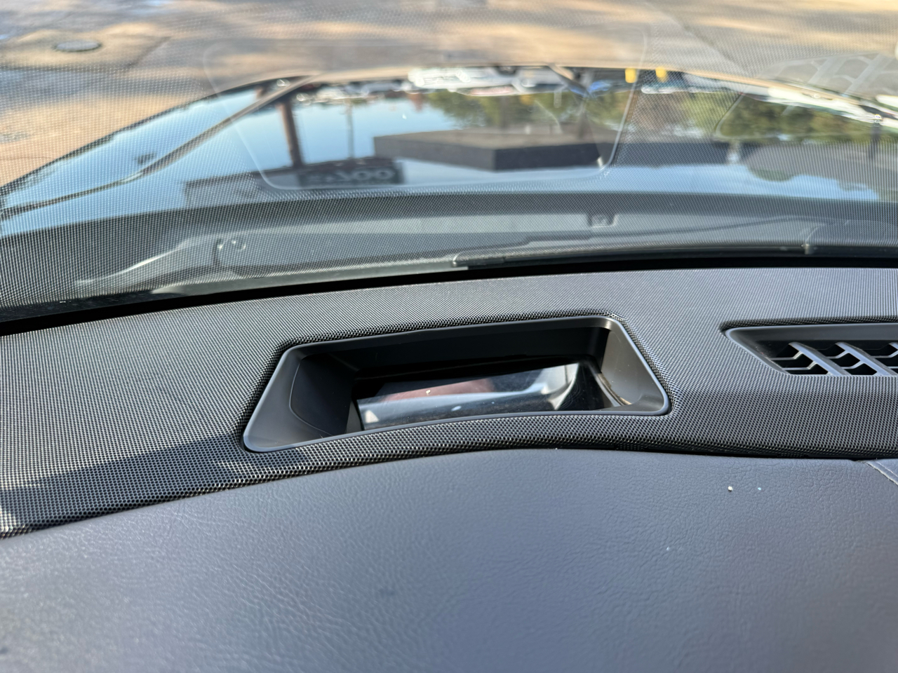 Cadillac Escalade ESV Luxury 4WD 2016