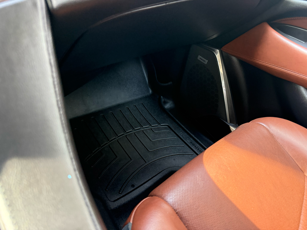 Cadillac Escalade ESV Luxury 4WD 2016