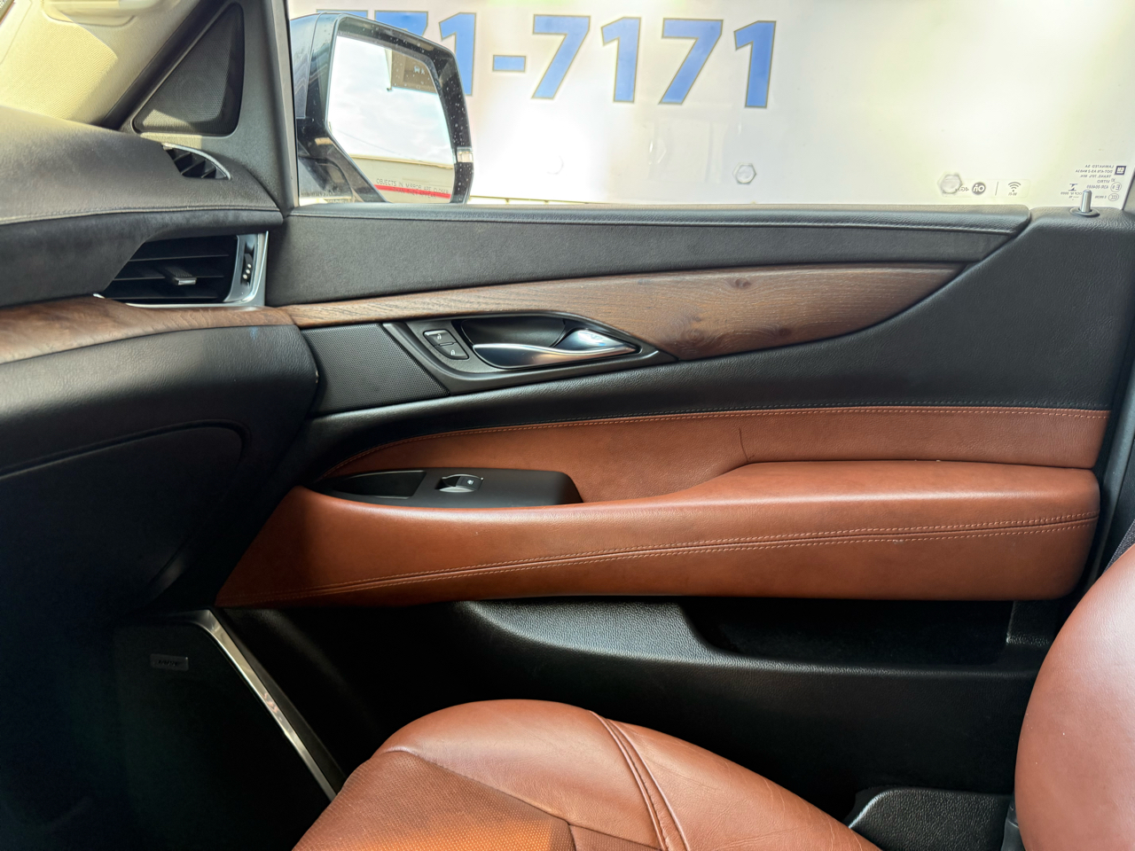 Cadillac Escalade ESV Luxury 4WD 2016