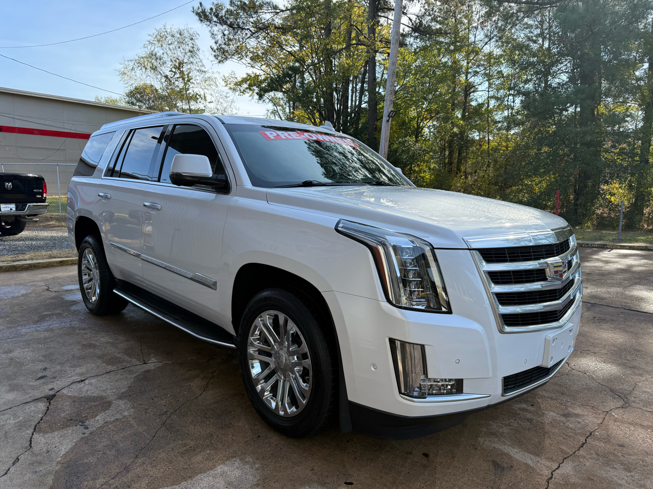 Cadillac Escalade Standard 2WD 2018