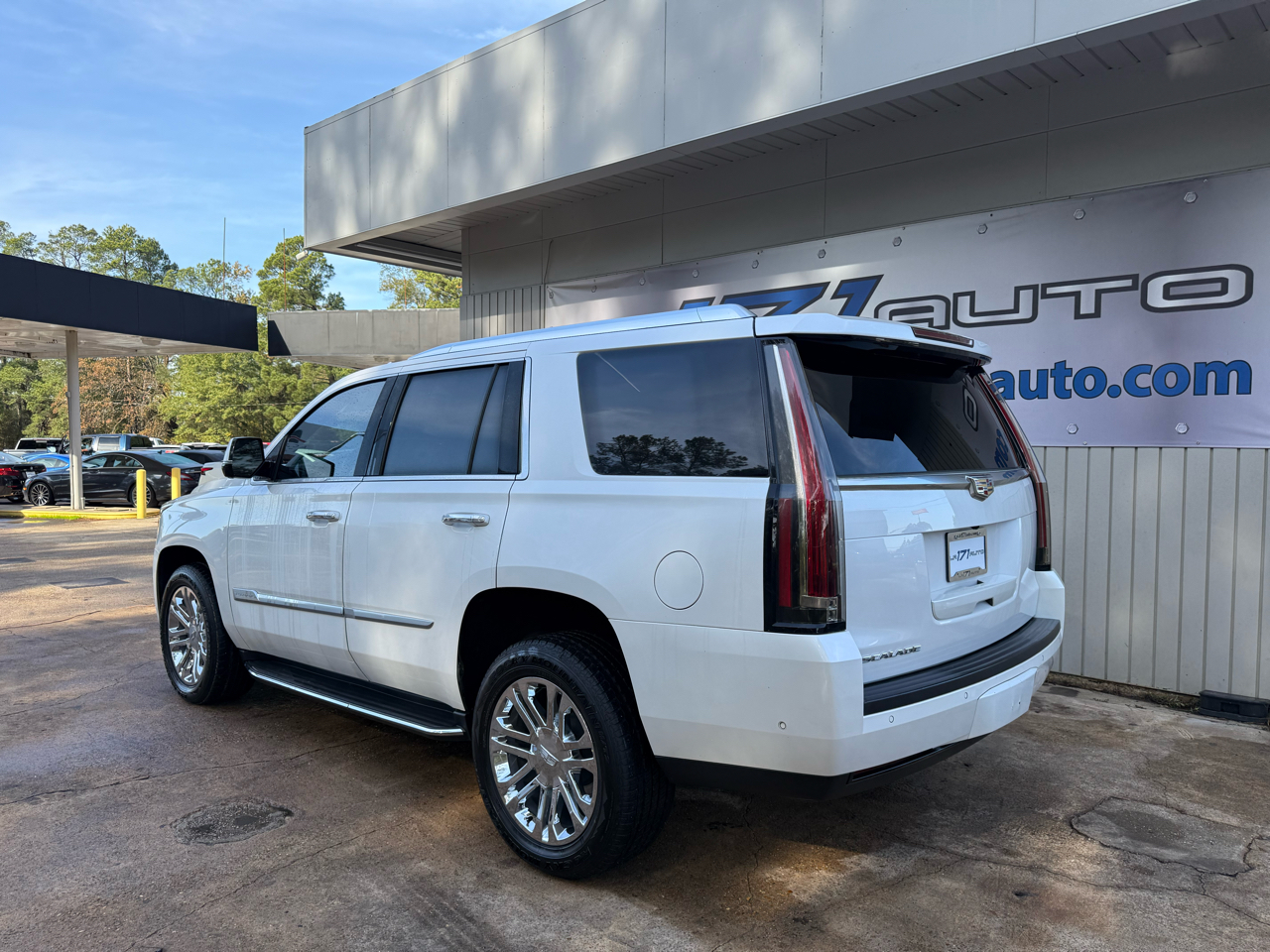 Cadillac Escalade Standard 2WD 2018