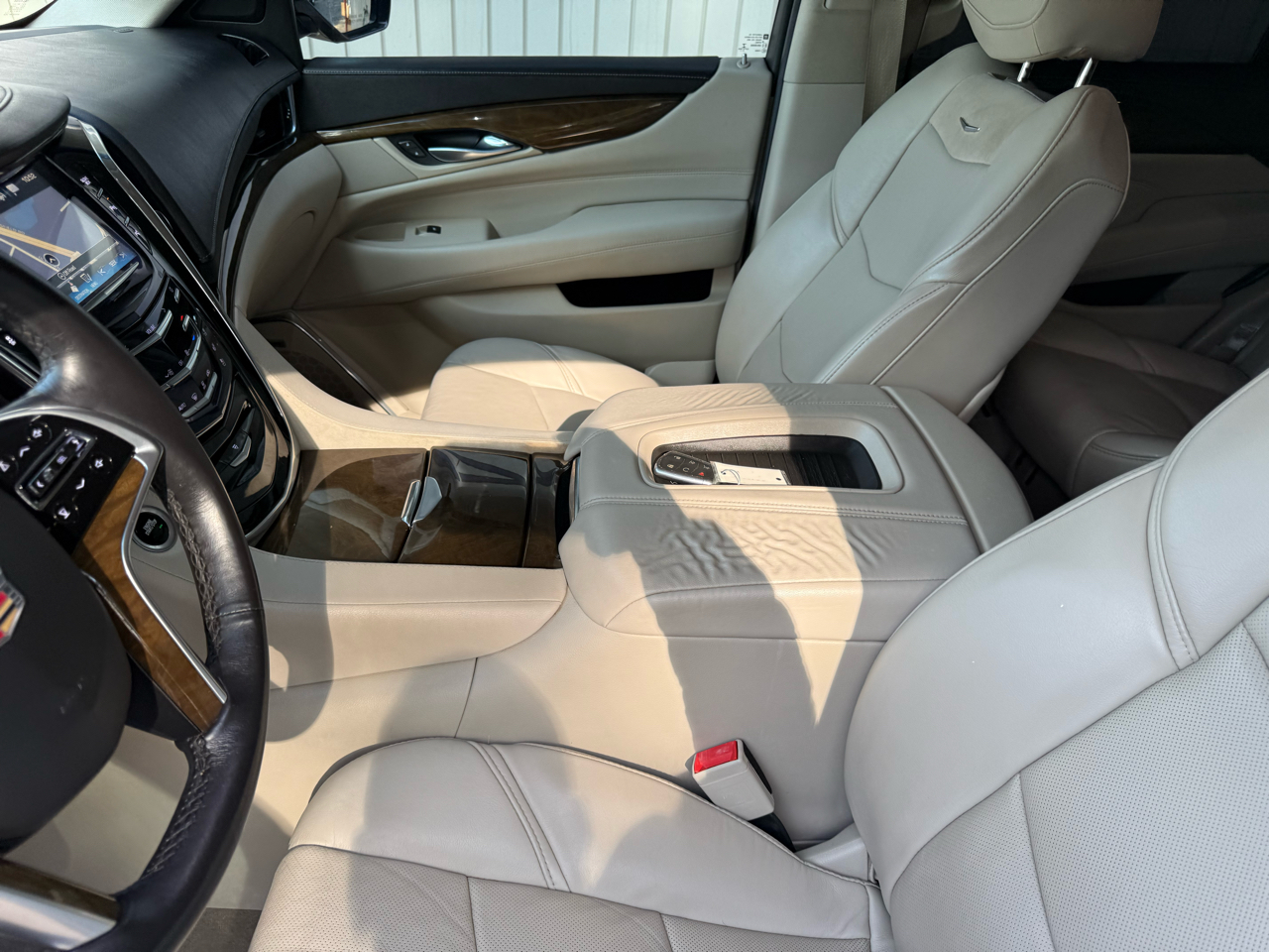 Cadillac Escalade Standard 2WD 2018