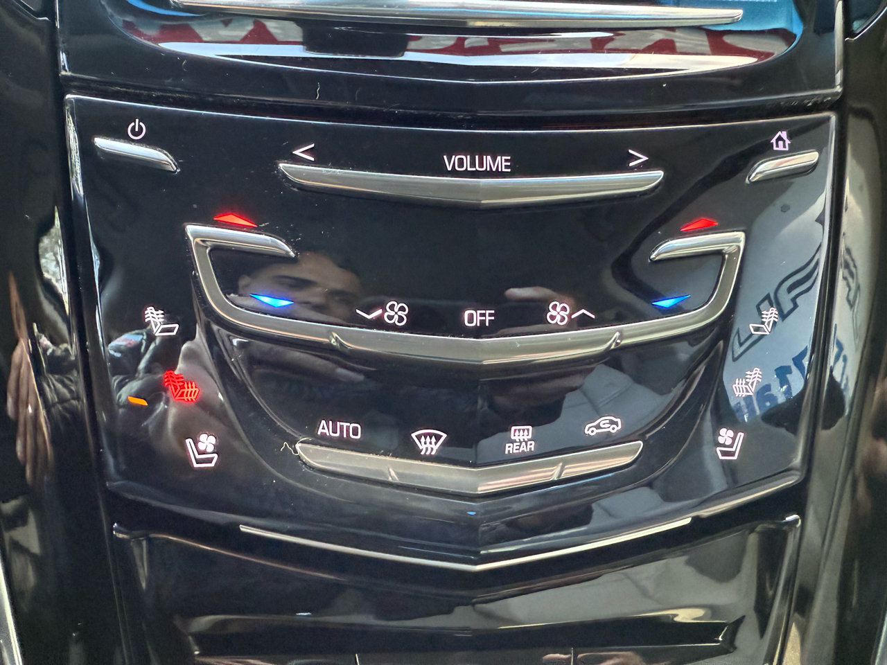 Cadillac Escalade Standard 2WD 2018