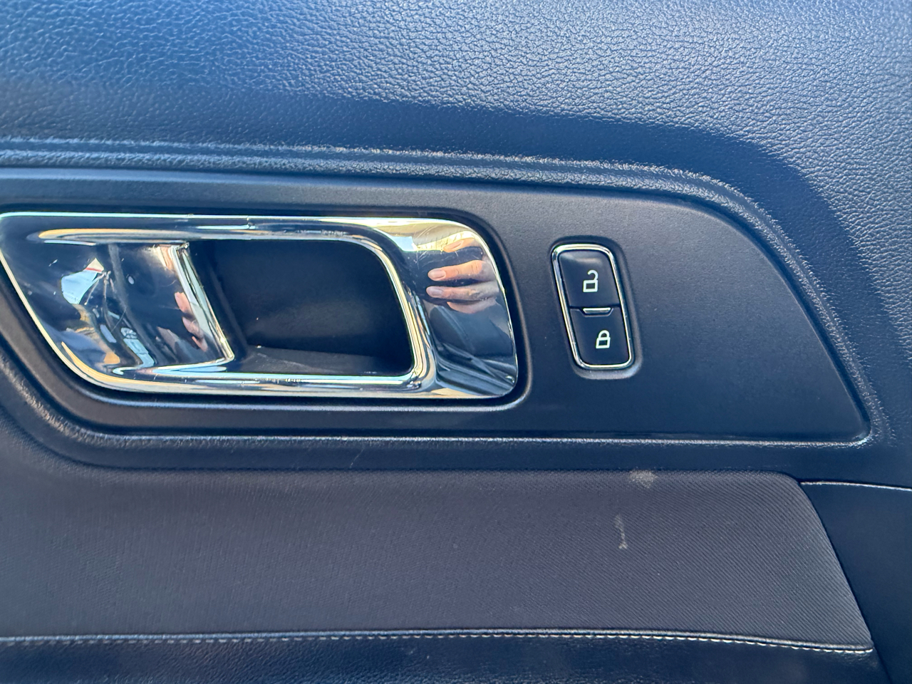 Ford Mustang V6 Convertible 2015