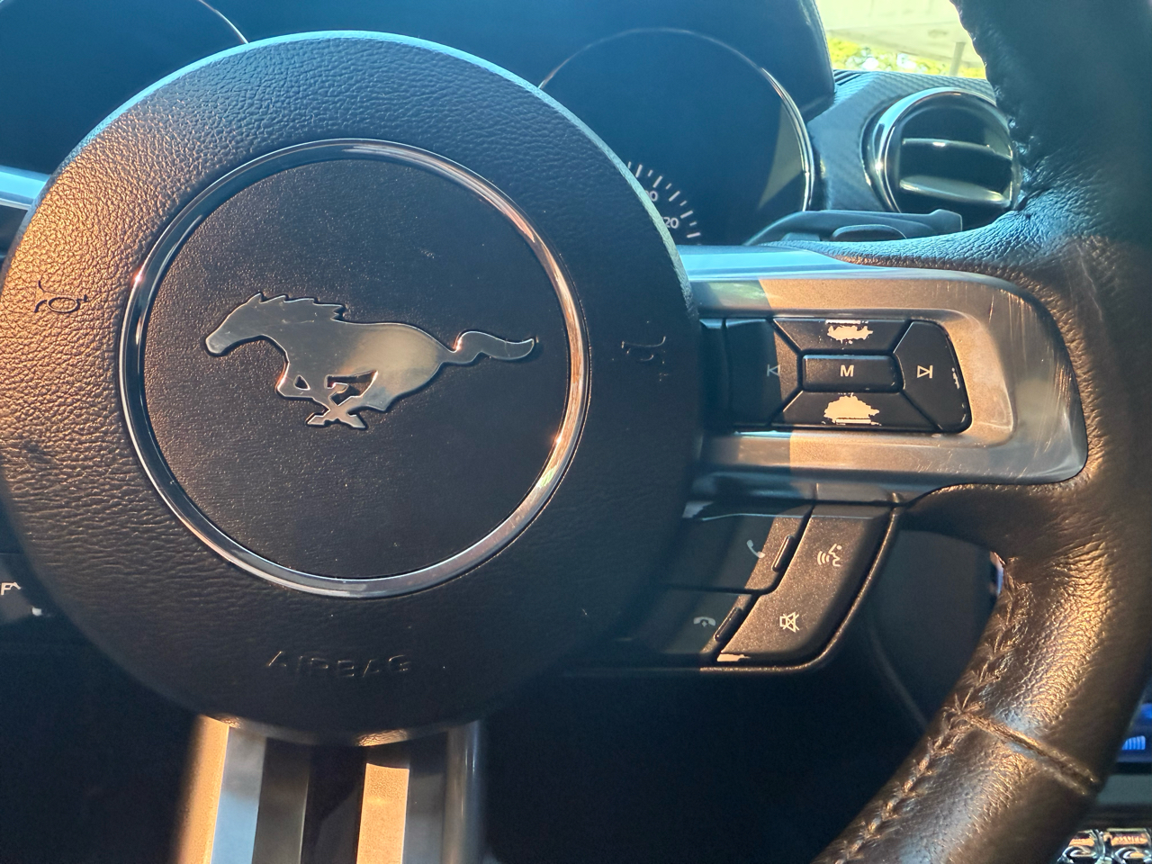 Ford Mustang V6 Convertible 2015