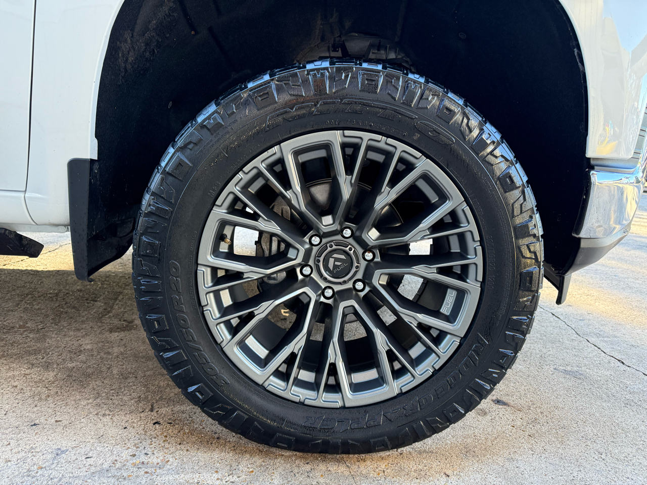 Chevrolet Silverado 1500 LT Crew Cab 2WD 2021