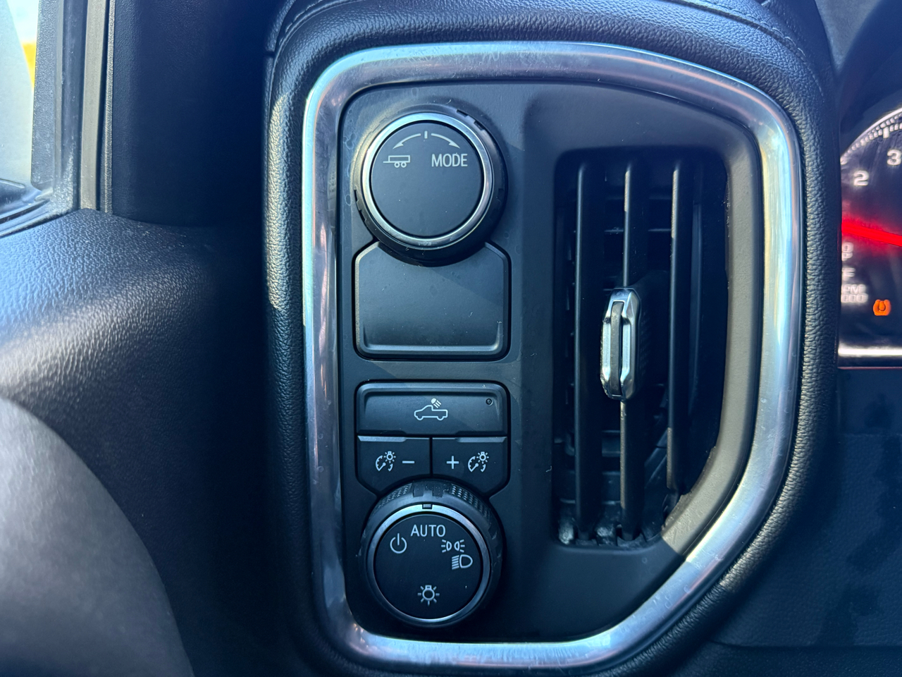 Chevrolet Silverado 1500 LT Crew Cab 2WD 2021