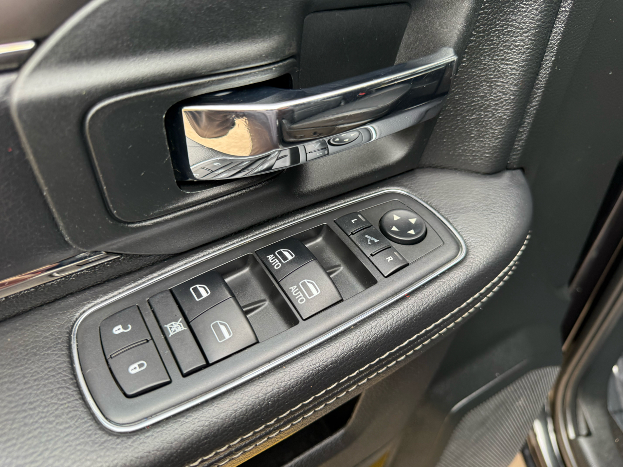 RAM 1500 Sport Crew Cab SWB 2WD 2018