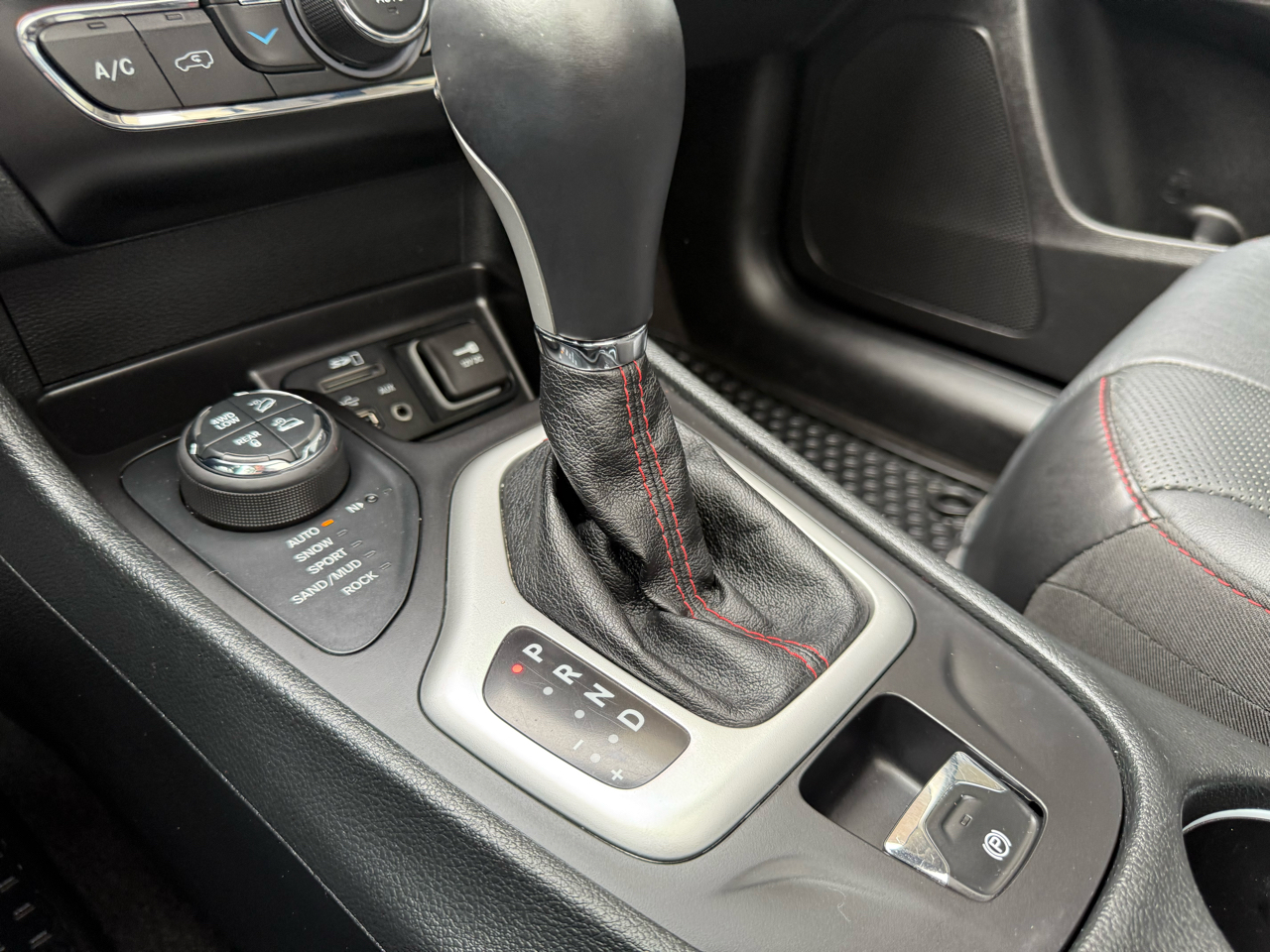 Jeep Cherokee Trailhawk 4WD 2015