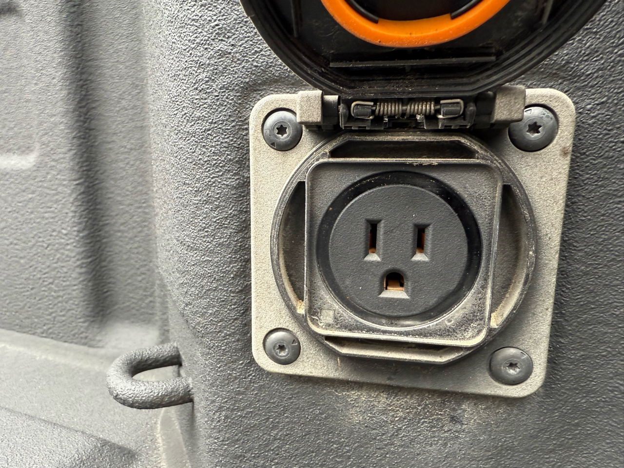 GMC Sierra 2500HD Pro Crew Cab 4WD SB 2023