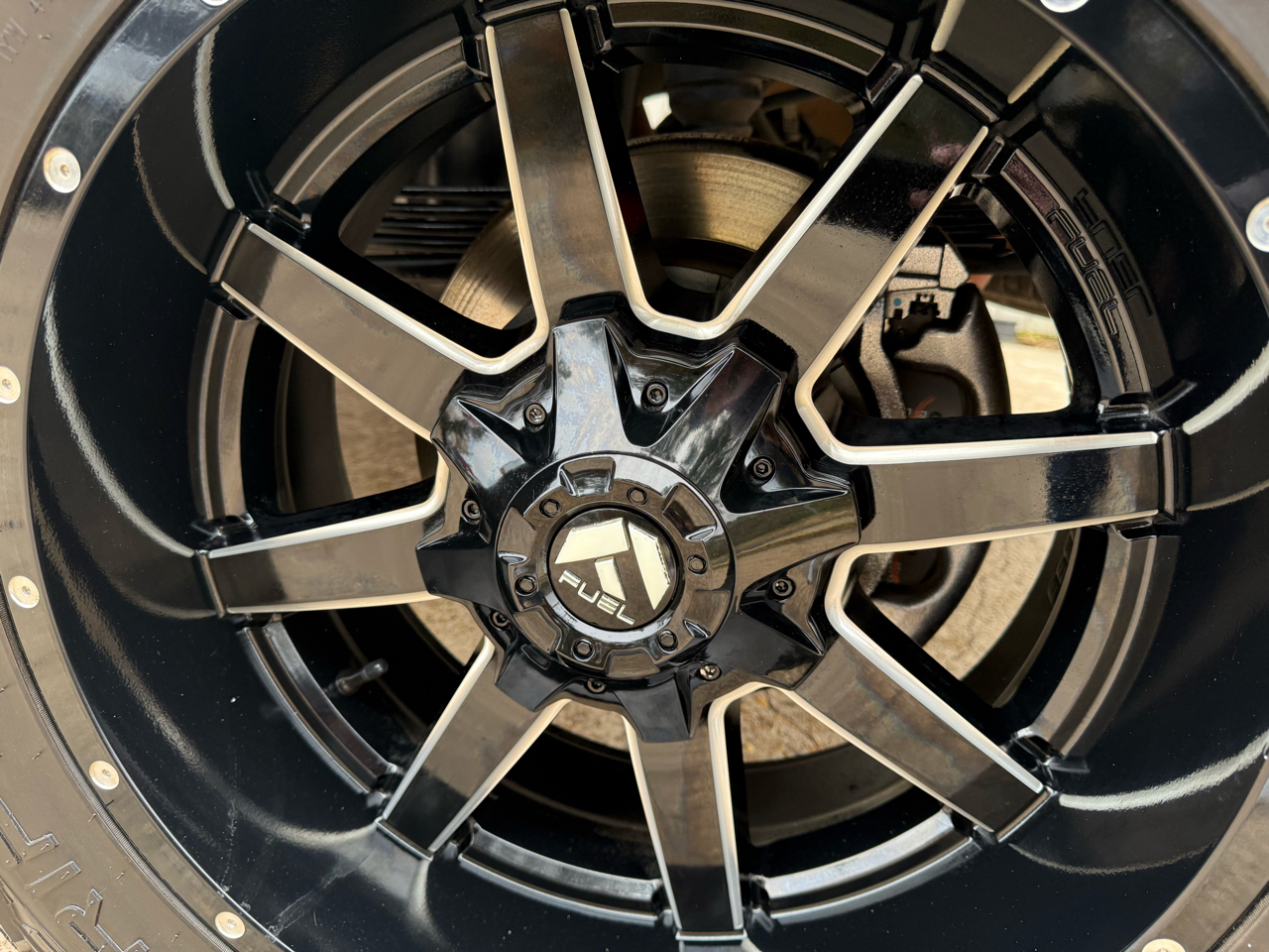 GMC Sierra 2500HD Pro Crew Cab 4WD SB 2023