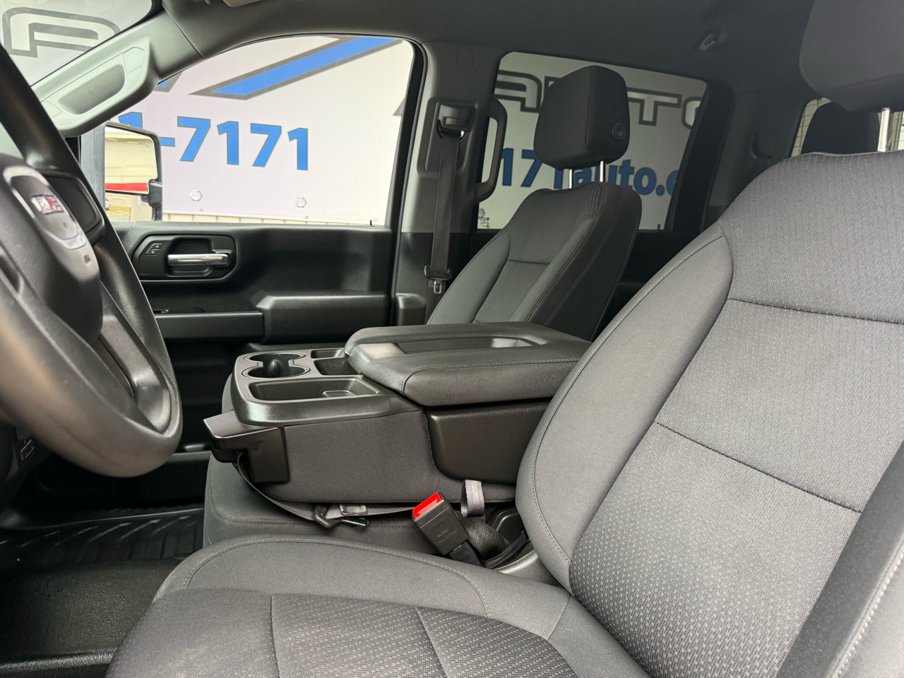 GMC Sierra 2500HD Pro Crew Cab 4WD SB 2023