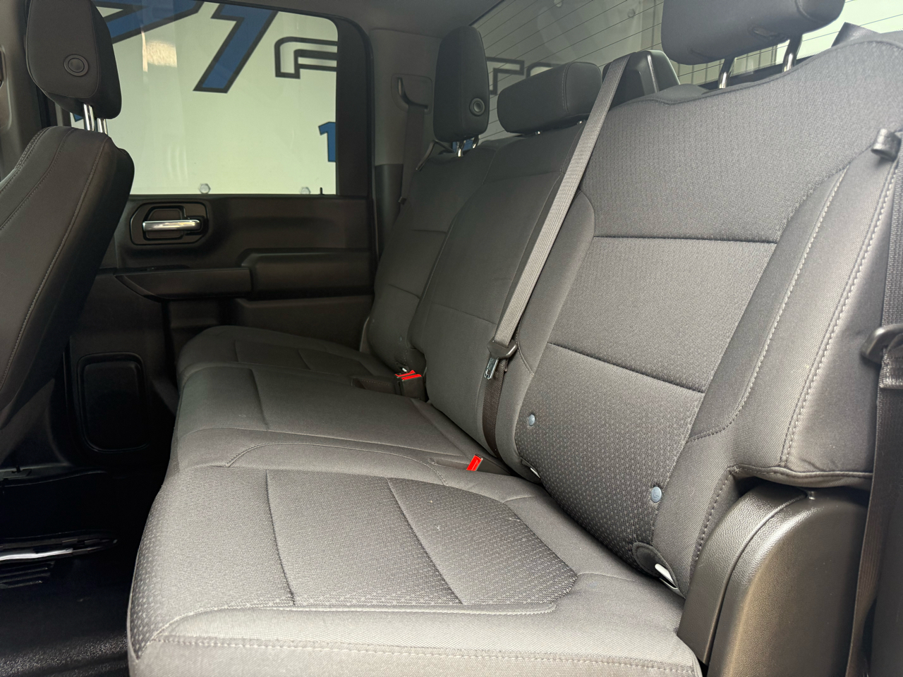 GMC Sierra 2500HD Pro Crew Cab 4WD SB 2023