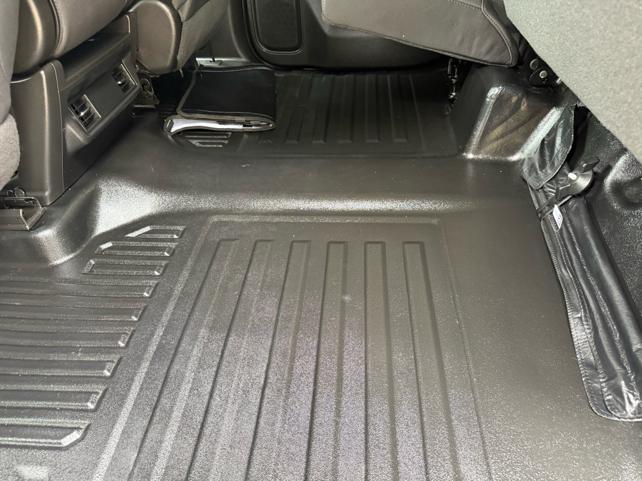 GMC Sierra 2500HD Pro Crew Cab 4WD SB 2023