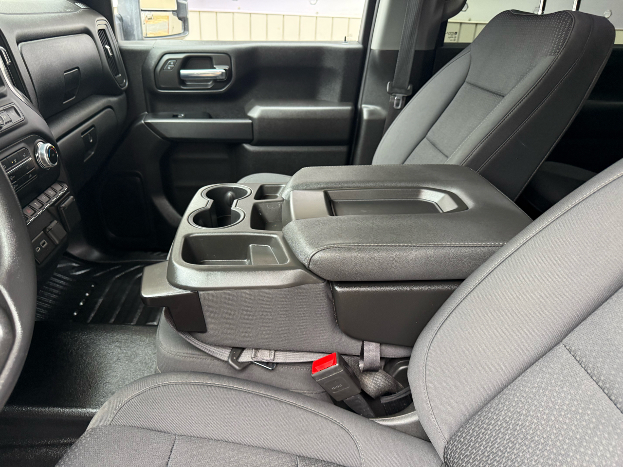 GMC Sierra 2500HD Pro Crew Cab 4WD SB 2023