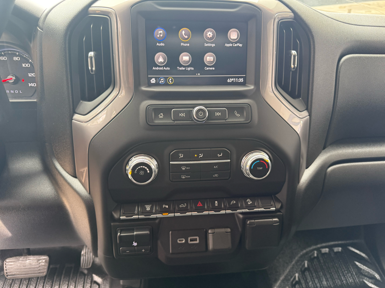 GMC Sierra 2500HD Pro Crew Cab 4WD SB 2023