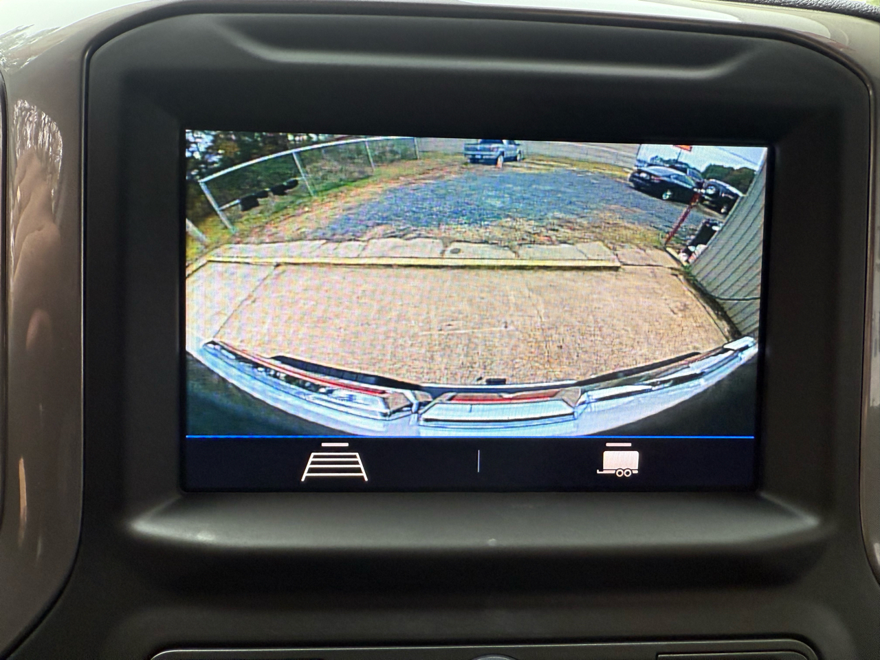 GMC Sierra 2500HD Pro Crew Cab 4WD SB 2023