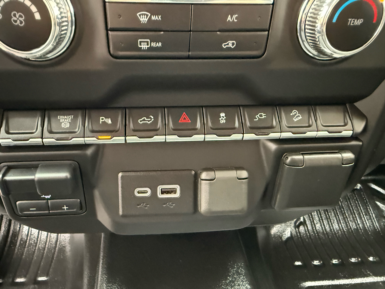 GMC Sierra 2500HD Pro Crew Cab 4WD SB 2023