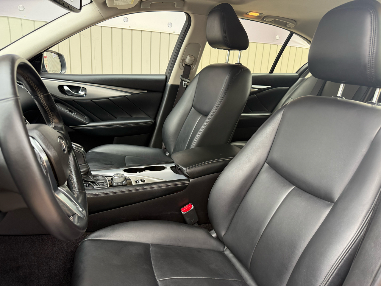 Infiniti Q50 3.0t LUXE 2021