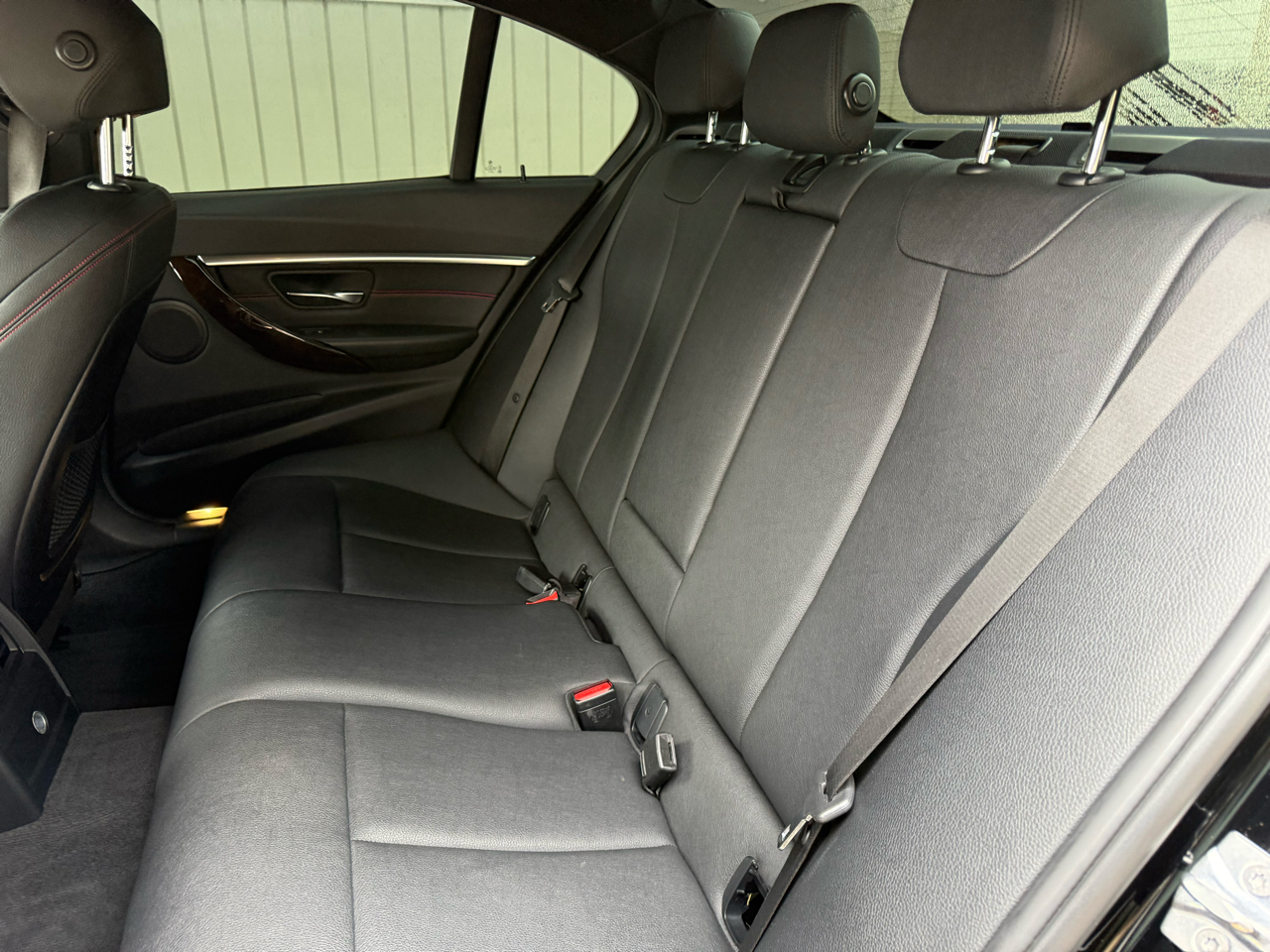 BMW 3-Series 330i SULEV Sedan 2017