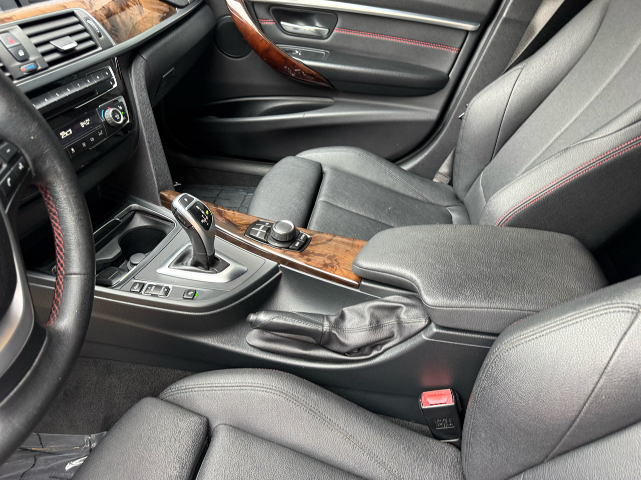 BMW 3-Series 330i SULEV Sedan 2017