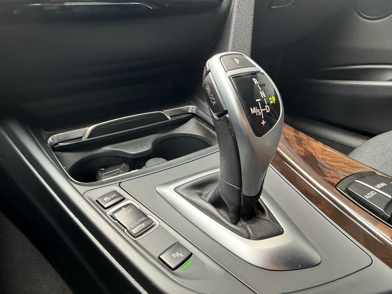 BMW 3-Series 330i SULEV Sedan 2017