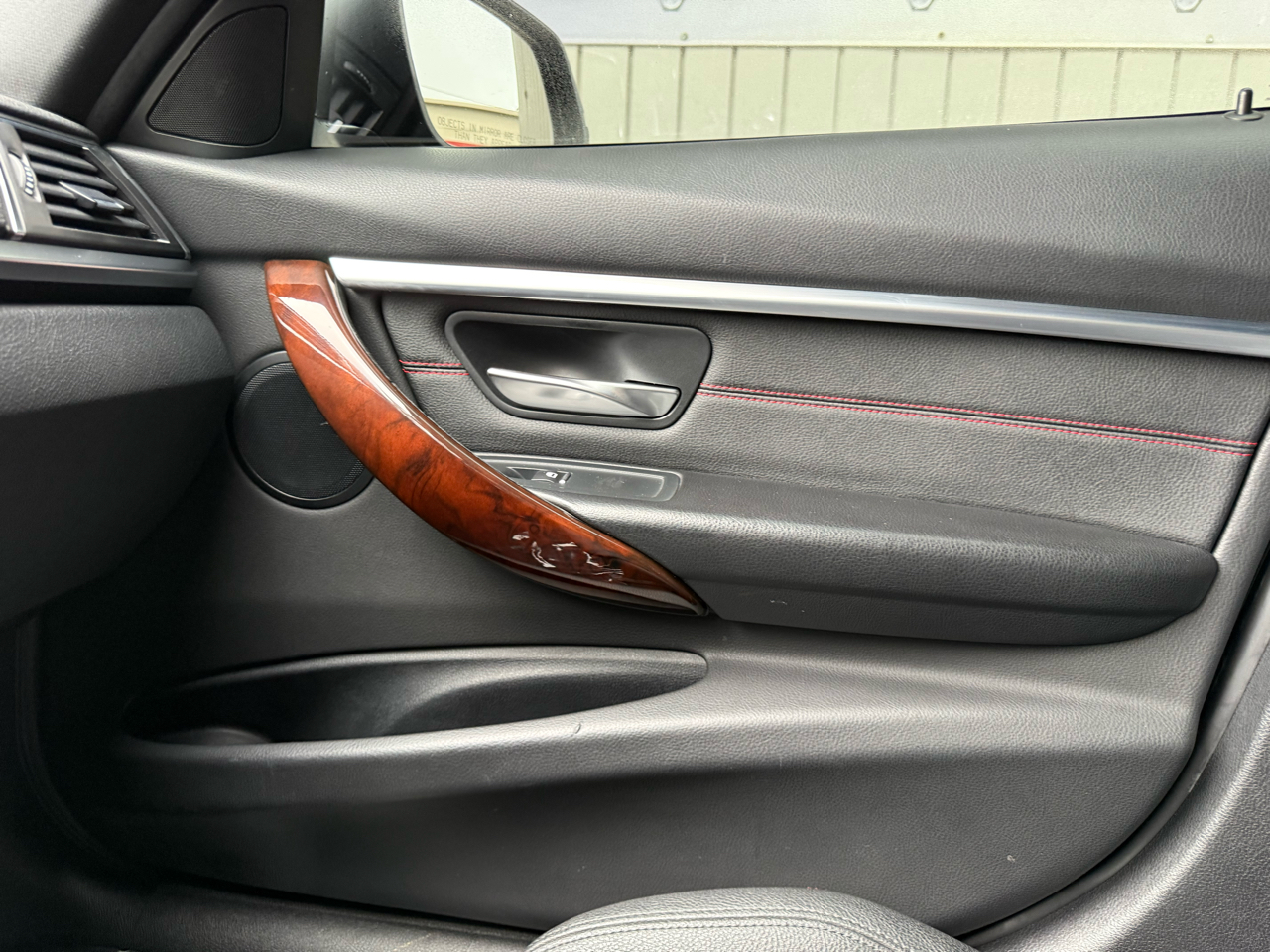 BMW 3-Series 330i SULEV Sedan 2017