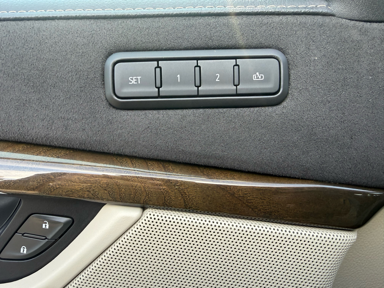 Cadillac Escalade ESV Luxury 4WD 2020