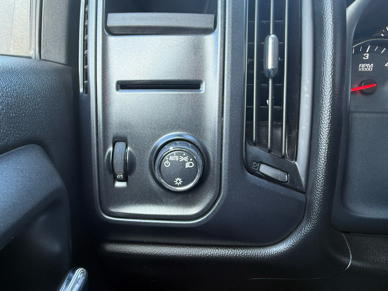 Chevrolet Silverado 1500 Custom Crew Cab 2WD 2018