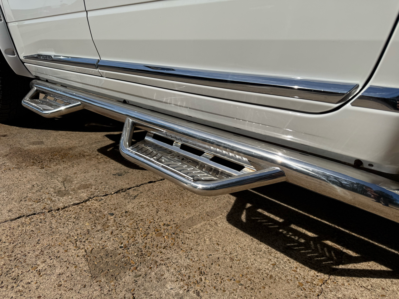 RAM 1500 Longhorn Crew Cab LWB 4WD 2016