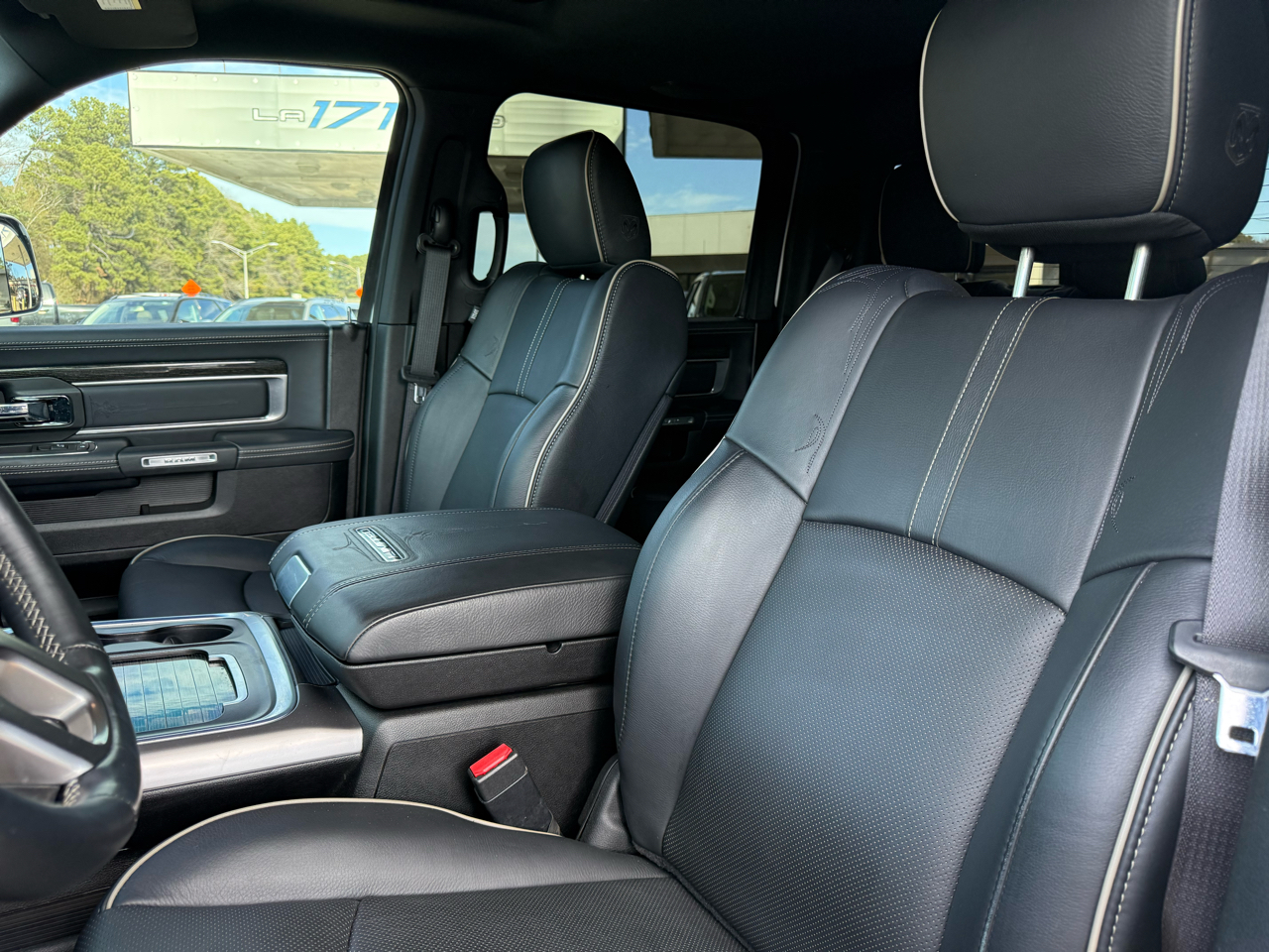 RAM 1500 Longhorn Crew Cab LWB 4WD 2016