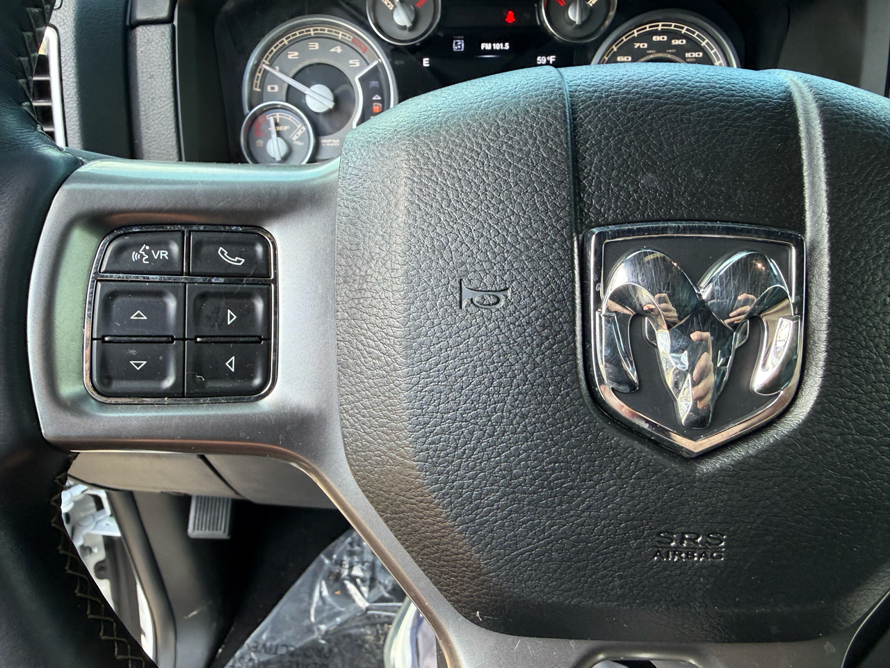 RAM 1500 Longhorn Crew Cab LWB 4WD 2016