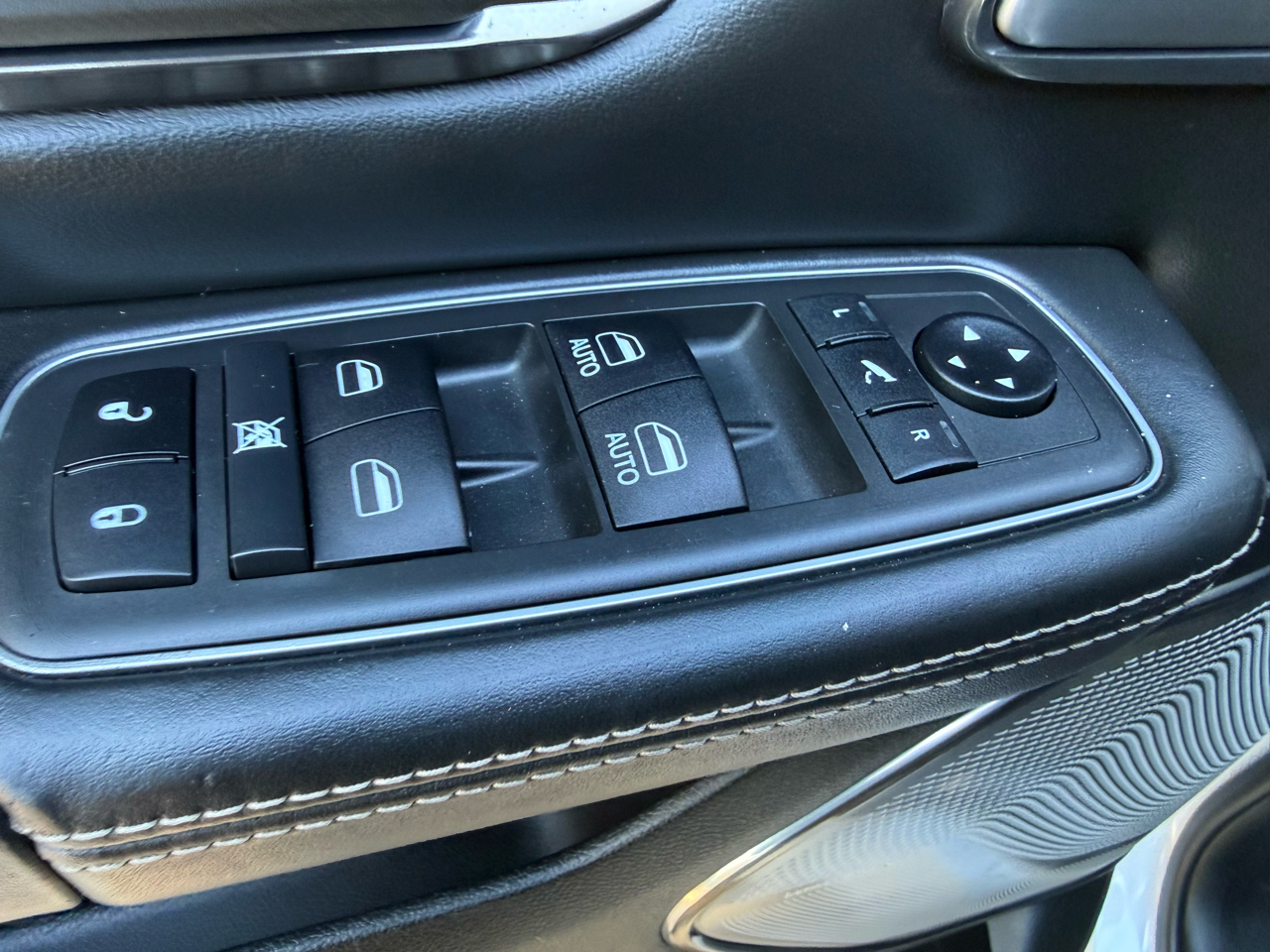 RAM 1500 Limited Crew Cab SWB 2WD 2019