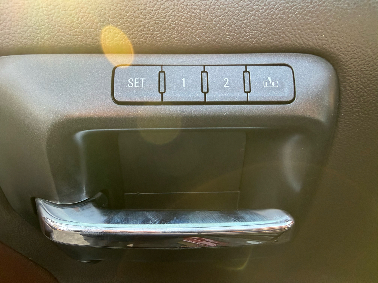 Chevrolet Silverado 1500 High Country Crew Cab Long Box 2WD 2016