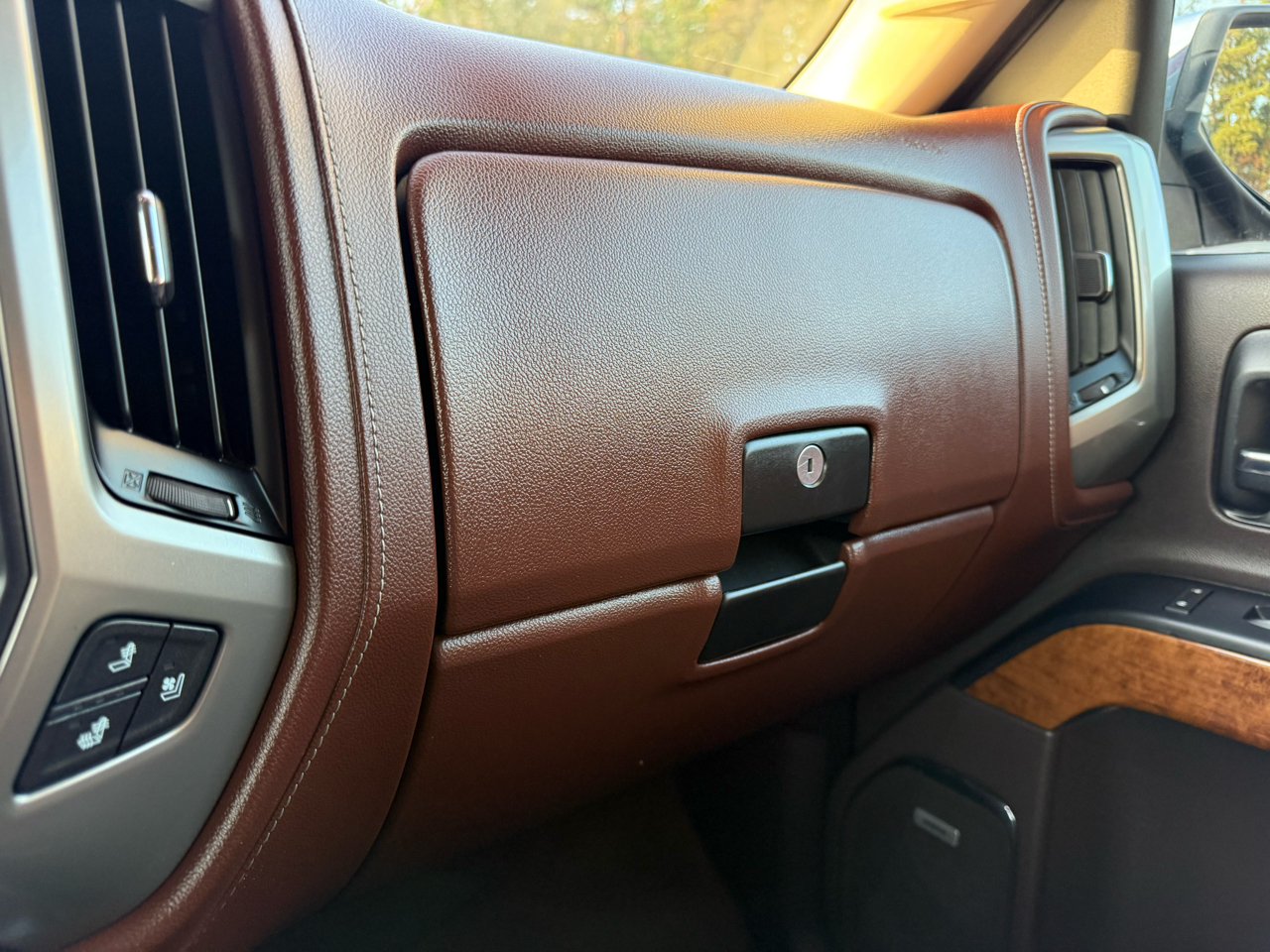 Chevrolet Silverado 1500 High Country Crew Cab Long Box 2WD 2016