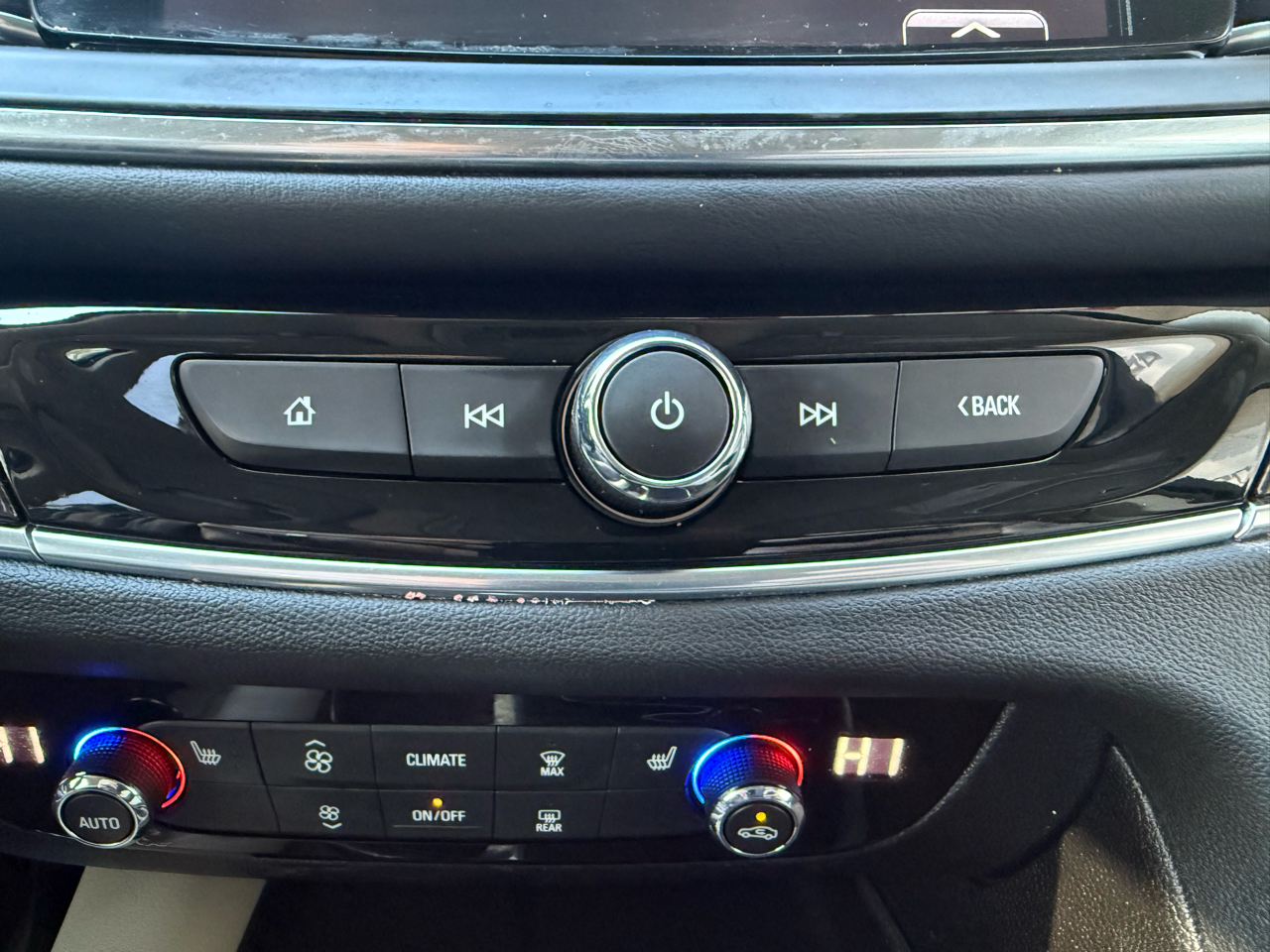 Buick Enclave Essence FWD 2019