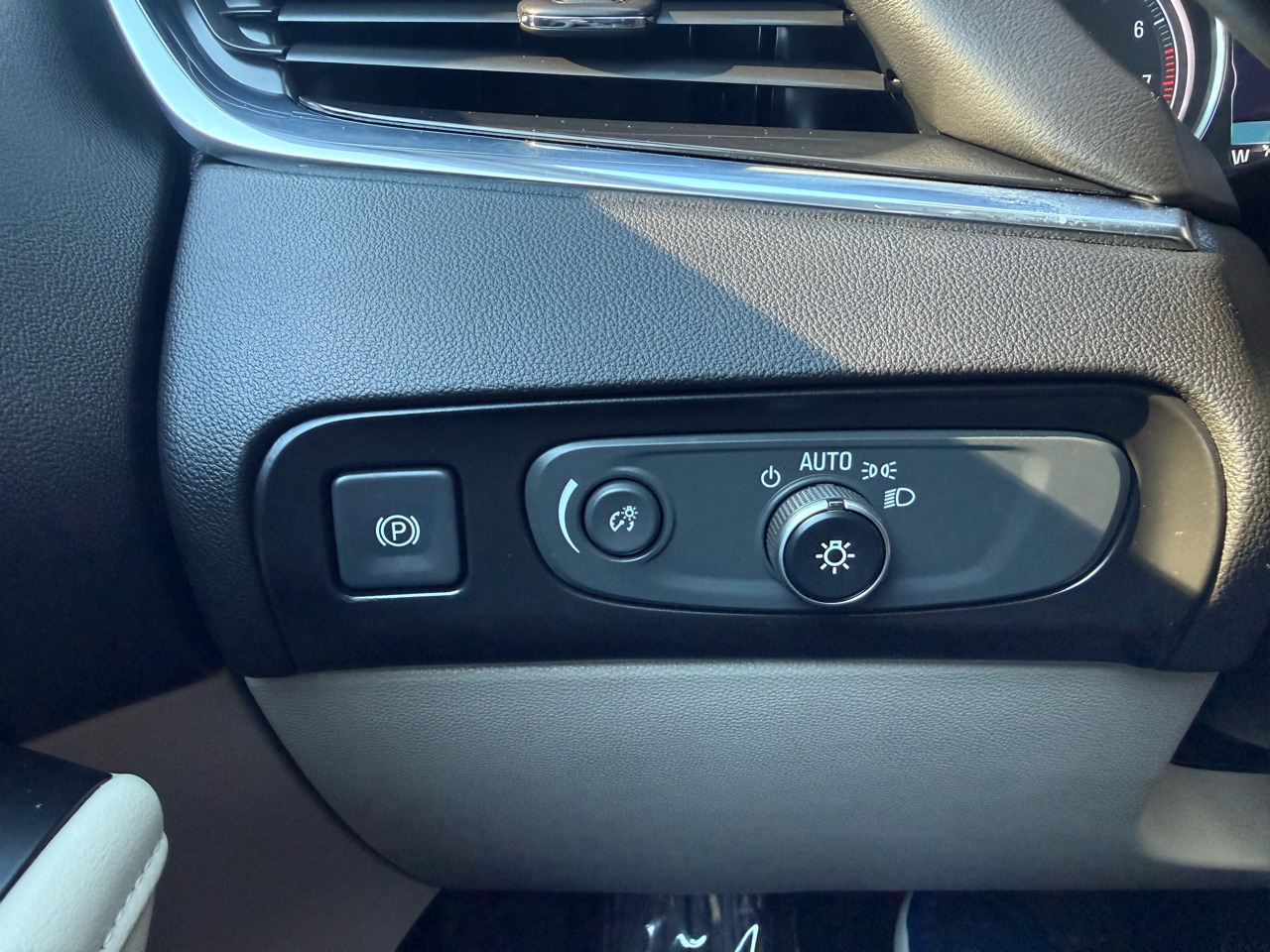 Buick Enclave Essence FWD 2019