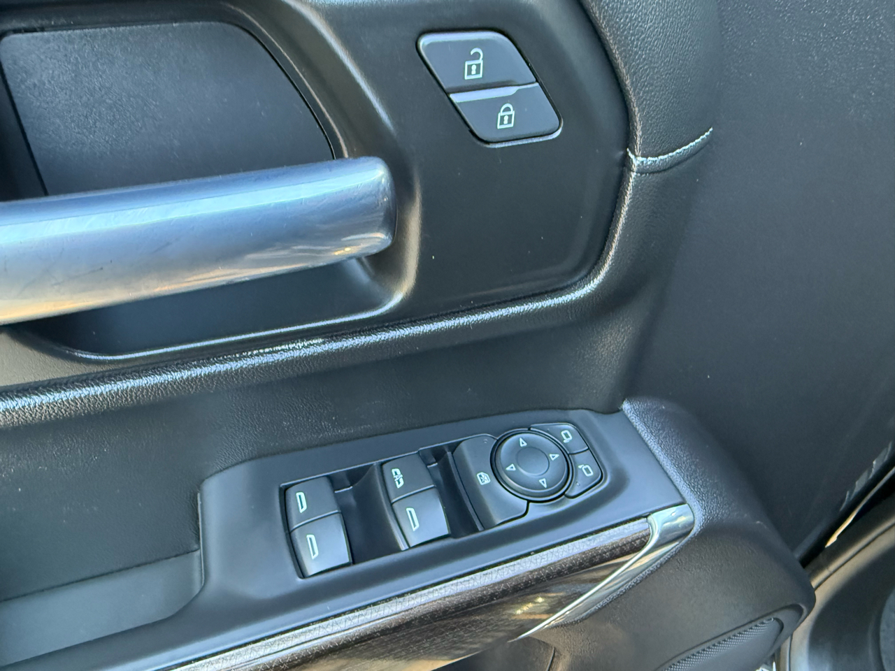 Chevrolet Silverado 1500 LT Trail Boss Crew Cab 4WD 2021