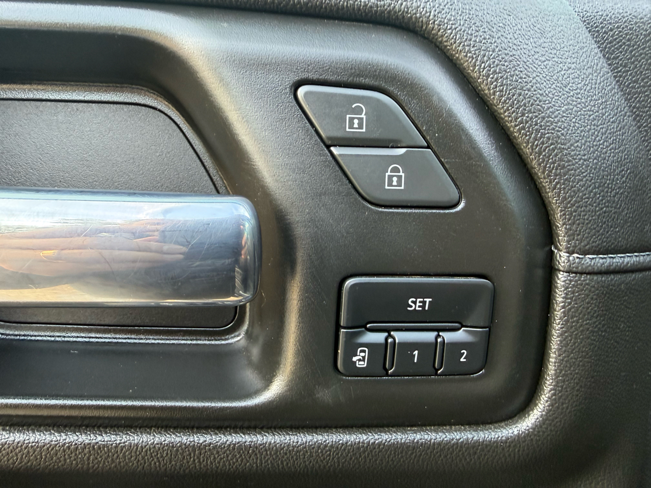 Chevrolet Silverado 1500 LTZ Crew Cab 4WD 2021