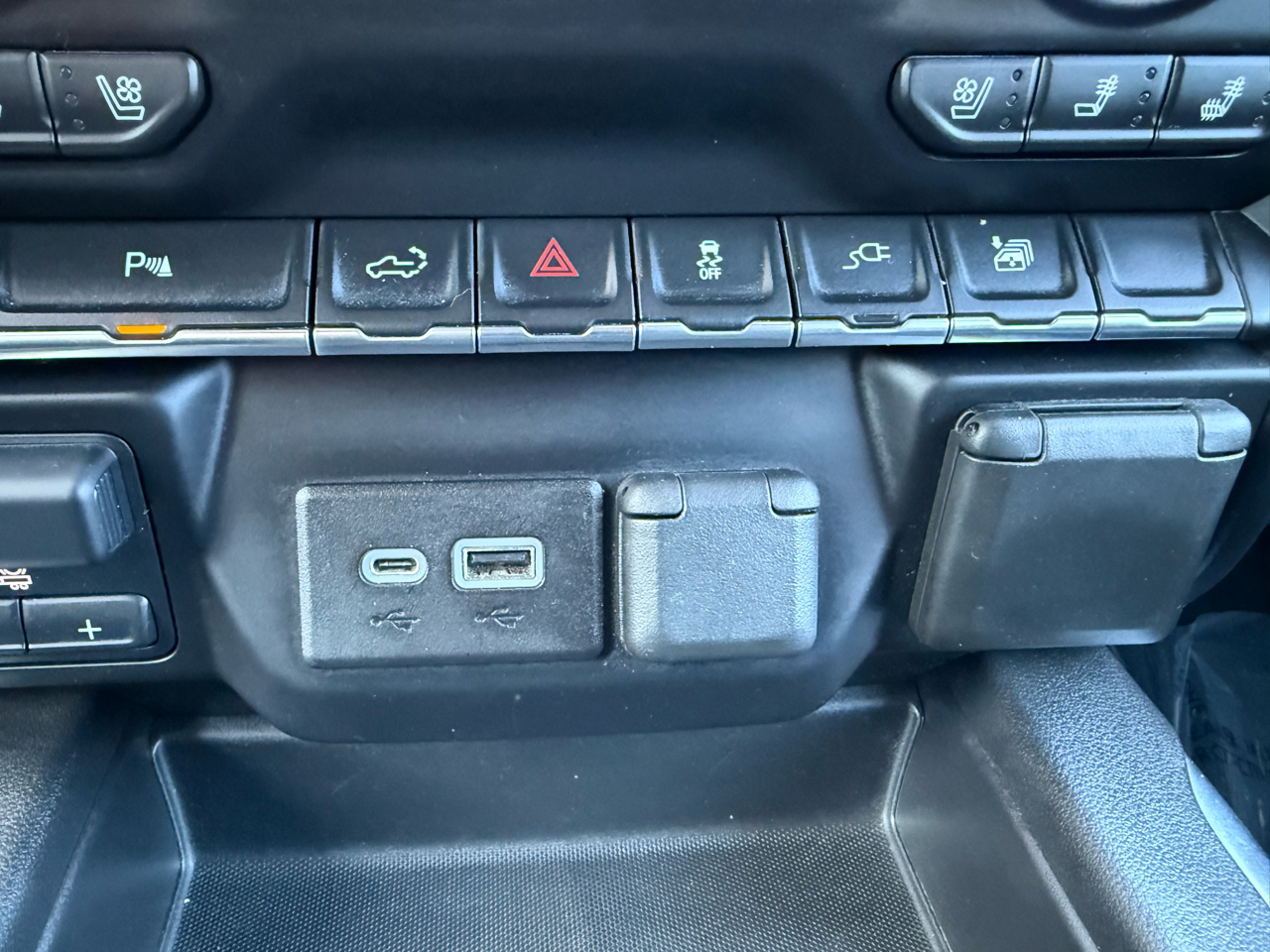 Chevrolet Silverado 1500 LTZ Crew Cab 4WD 2021