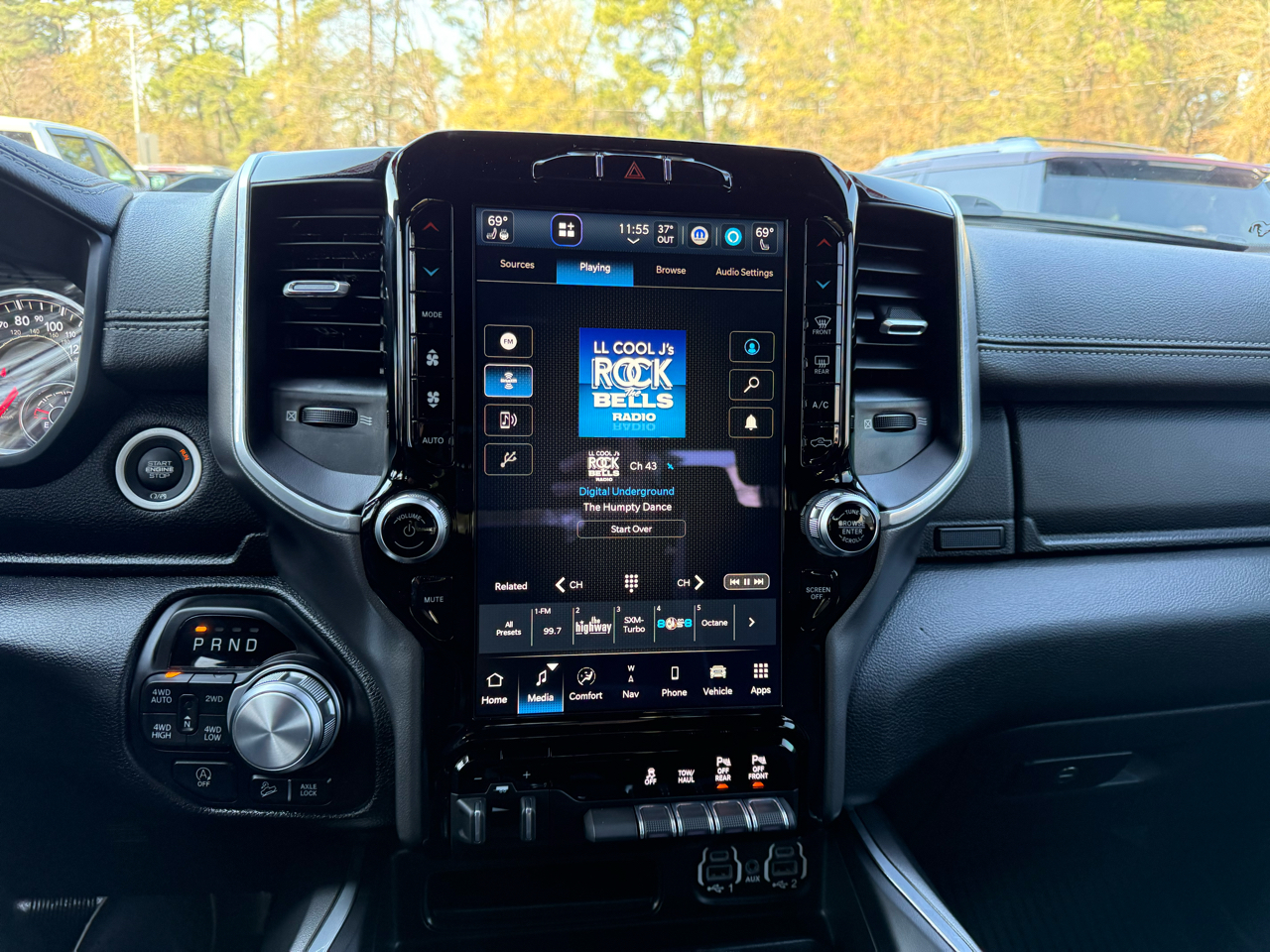 RAM 1500 Laramie Crew Cab LWB 4WD 2022