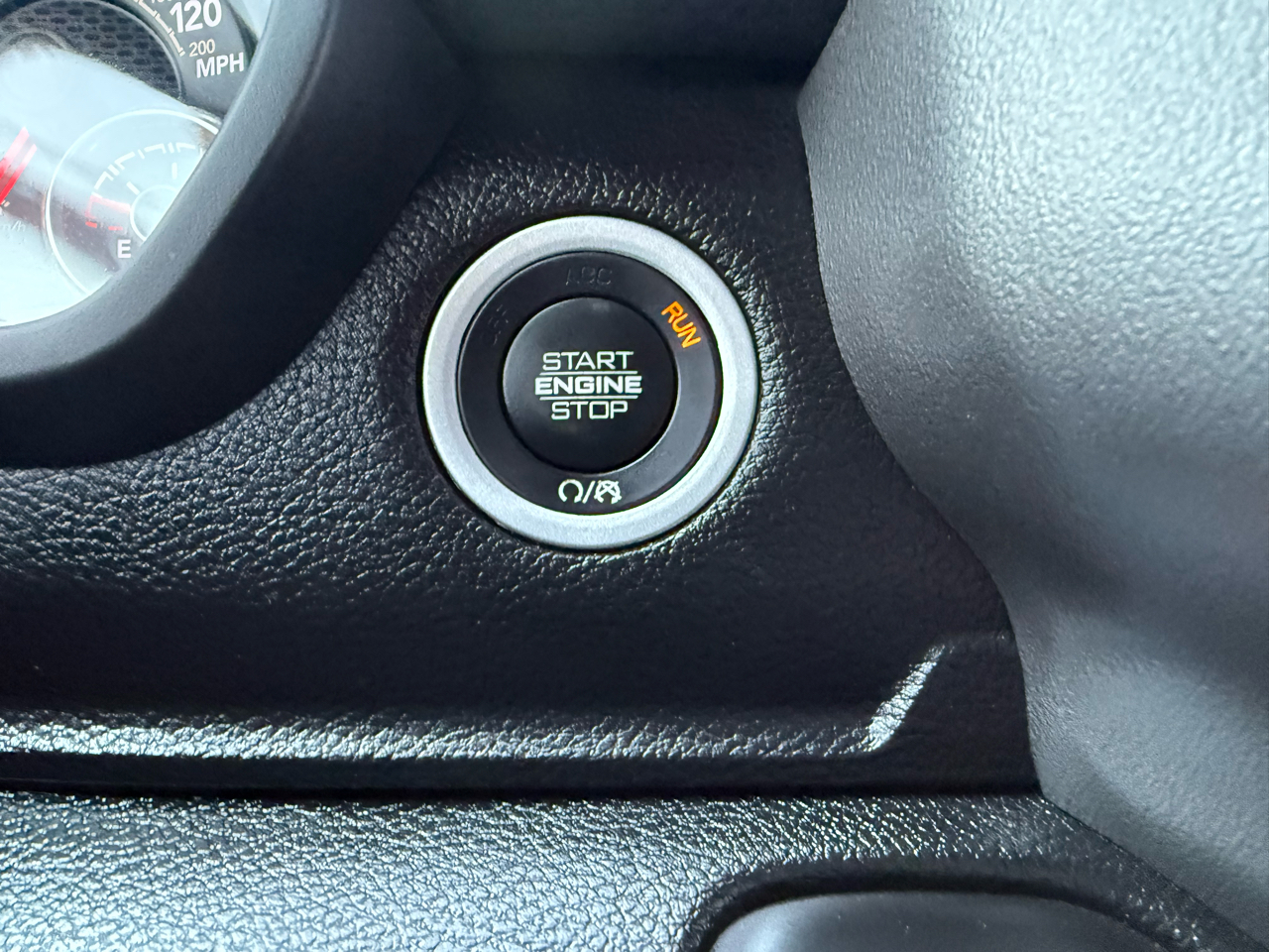 RAM 1500 Laramie Crew Cab LWB 4WD 2022