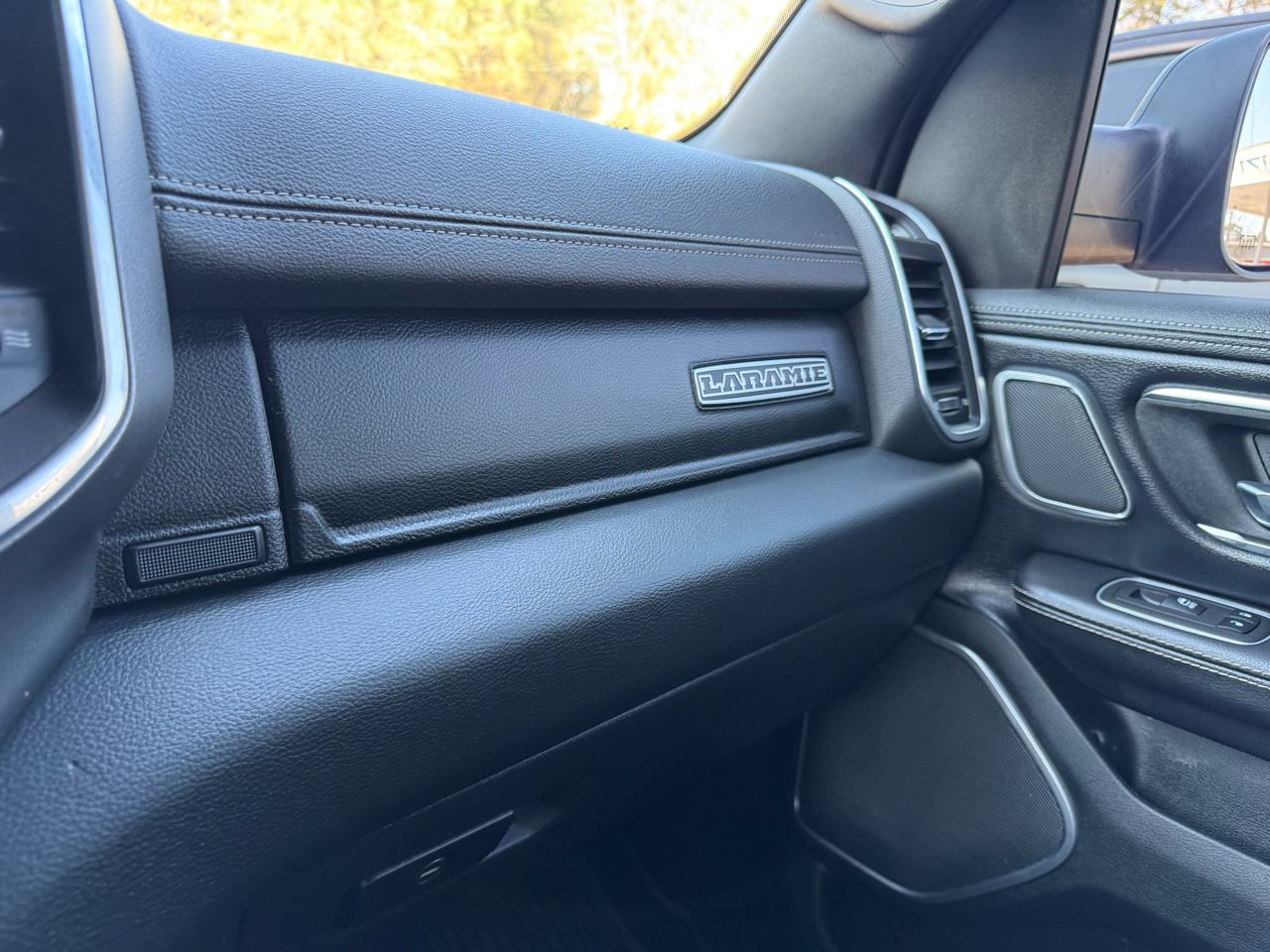 RAM 1500 Laramie Crew Cab LWB 4WD 2022